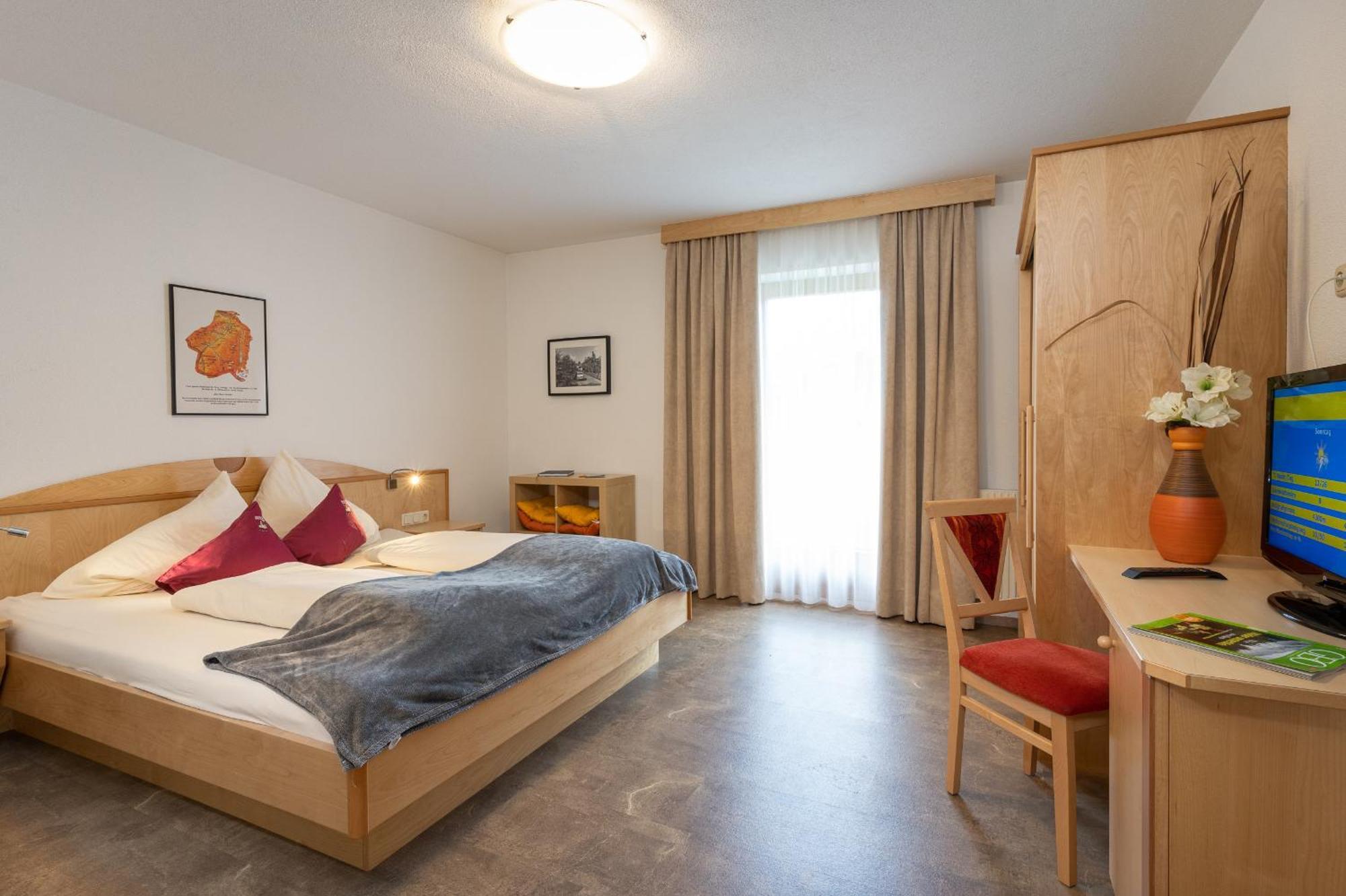 Appartements Am Burgsee Ladis Bagian luar foto