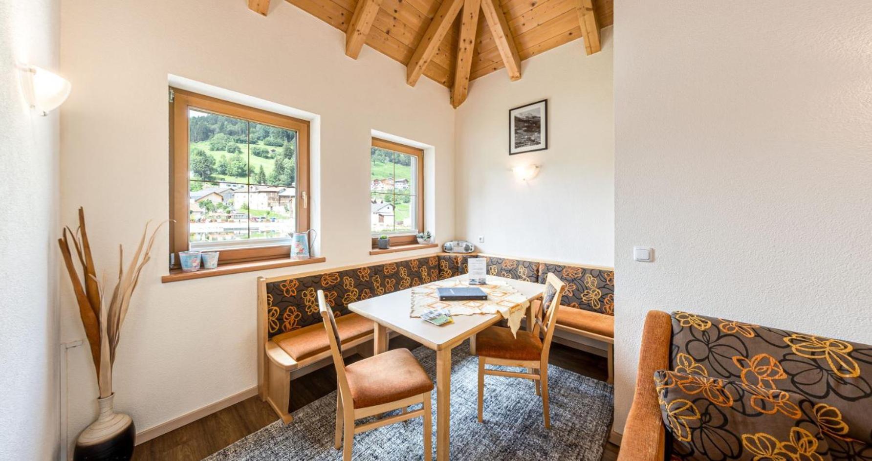 Appartements Am Burgsee Ladis Bagian luar foto