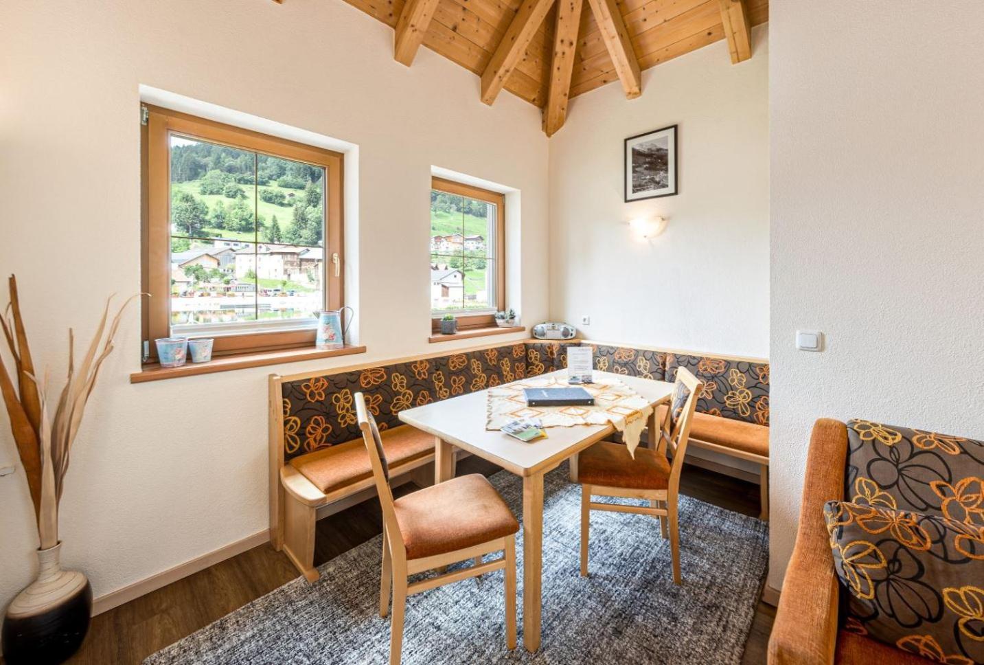 Appartements Am Burgsee Ladis Bagian luar foto